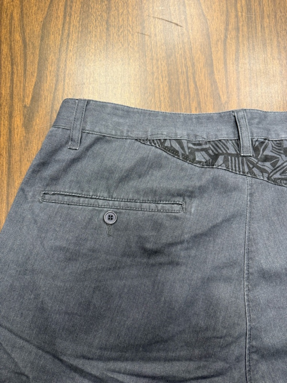 Volcom Men's Charcoal Flat-Front Chinos Shorts Size 34 - Picture 14 of 16